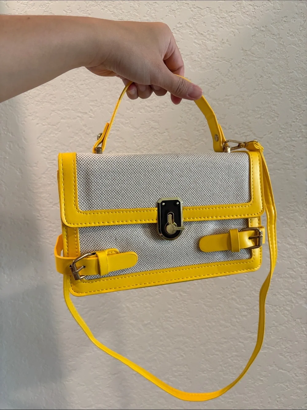 NWOT 4pcs Canvas Crossbody Bag with Color Trim Green, Yellow, Black, White (Set)